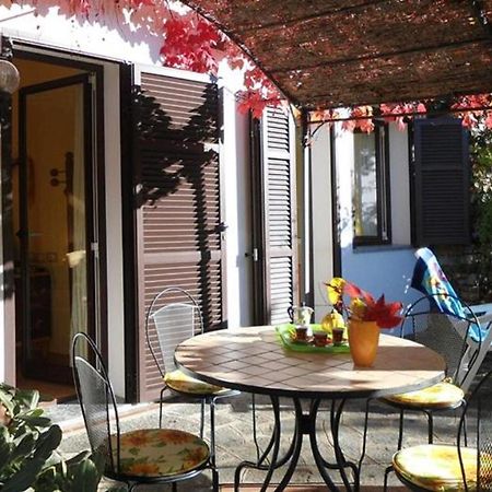 Casa Gialla إمبيريا المظهر الخارجي الصورة