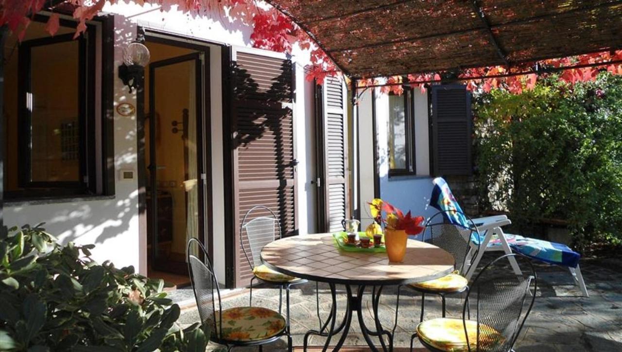 Casa Gialla إمبيريا المظهر الخارجي الصورة